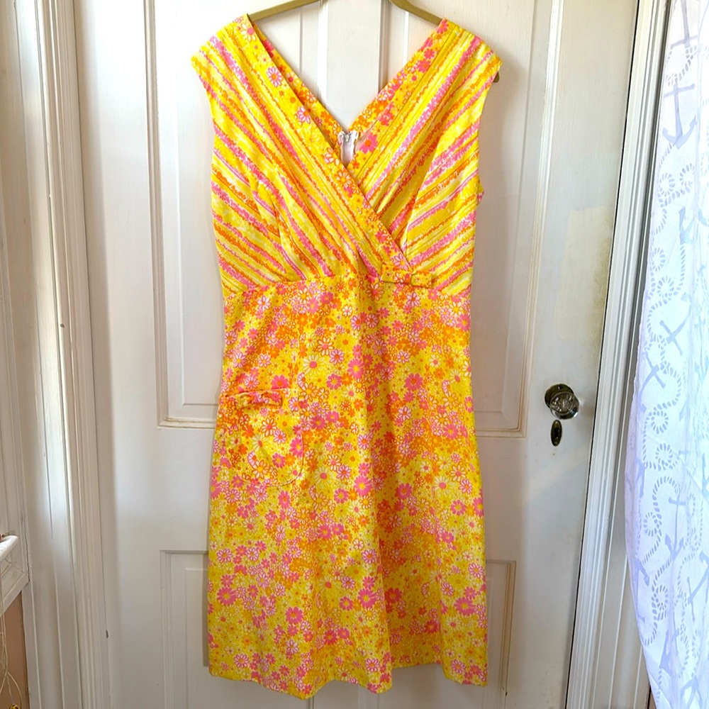Lilly Pulitzer Vintage “The Lilly” Floral Print Dress - Picture 2 of 12